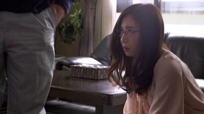 ينتقم من زوجة صديقه التي تعامله بطريقة سيئة – سكس ياباني كامل مترجم